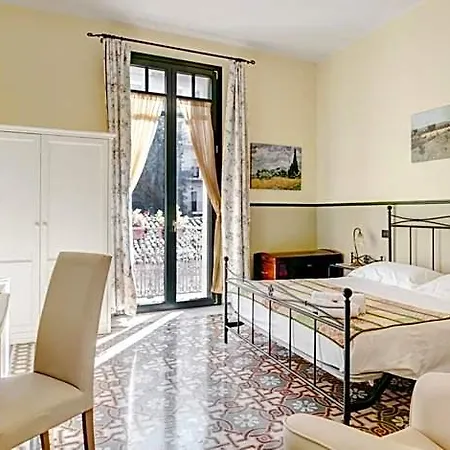 Lavinia Bed and Breakfast 4*