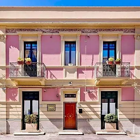 Lavinia Ρέτζιο ντι Καλάμπρια