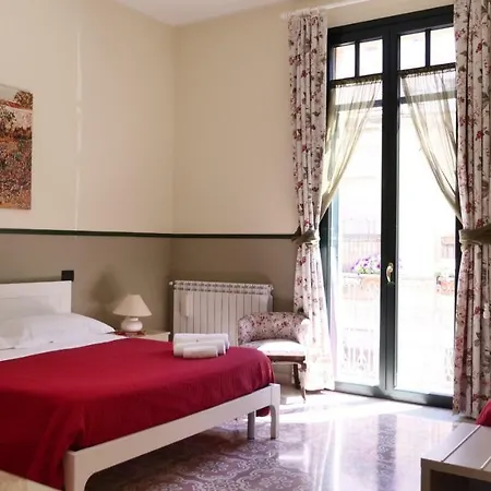 Frühstückspension Lavinia 4*